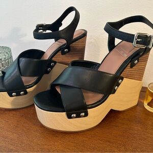 Gianni Bini Black and Tan Platform Sandals BRAND NEW